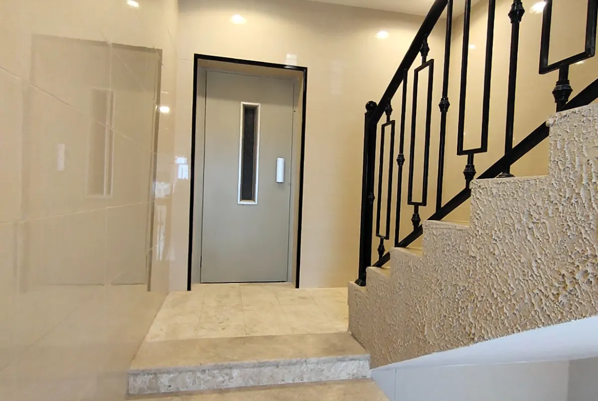 ارواف راقيه للبيـــع في شارع الثمانين خميس مشيط