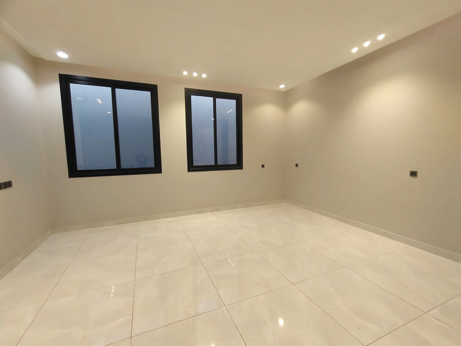 فلل للبيع في خميس مشيط