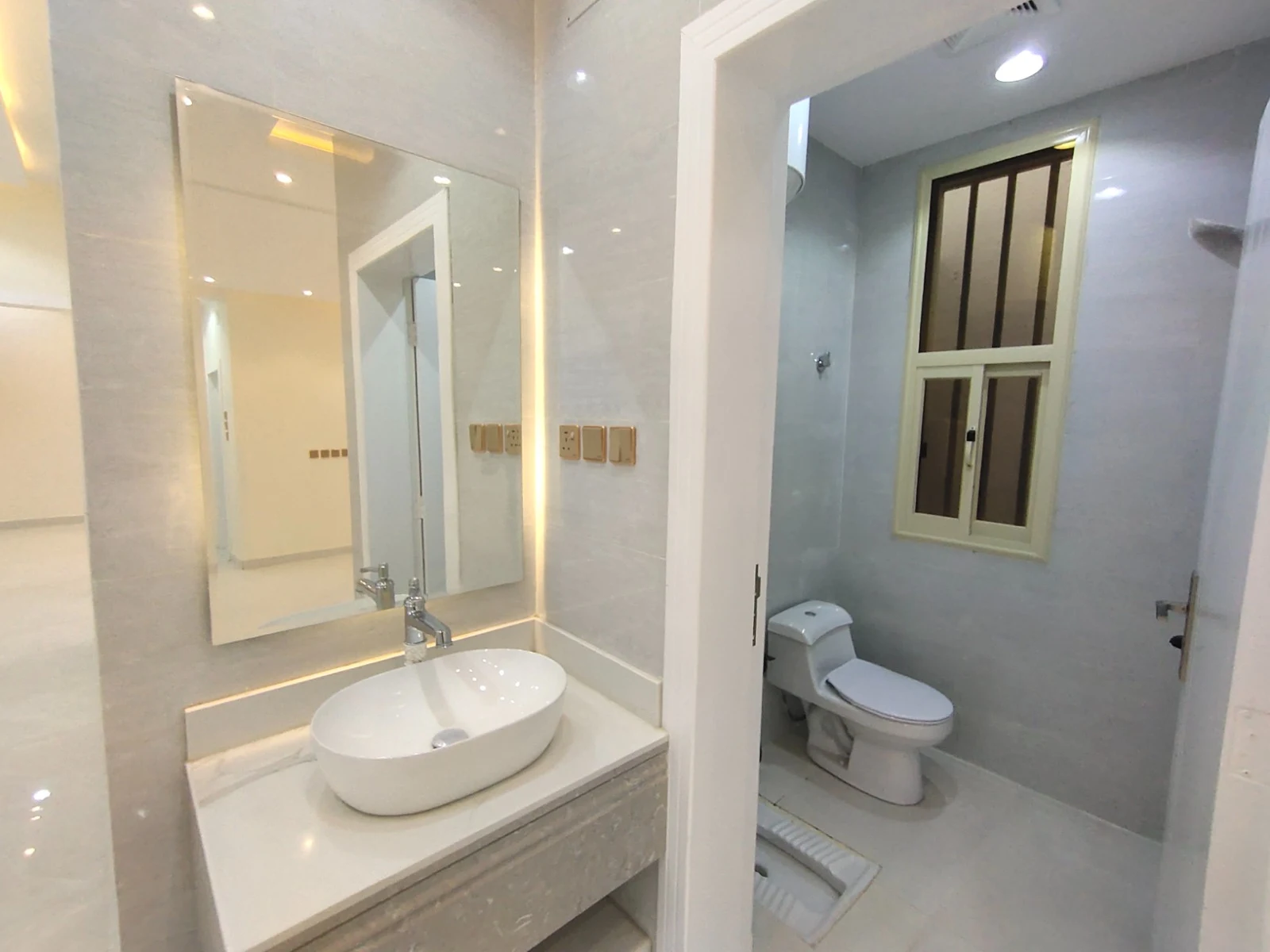 دورات مياه فاخرة في شقق خميس مشيط