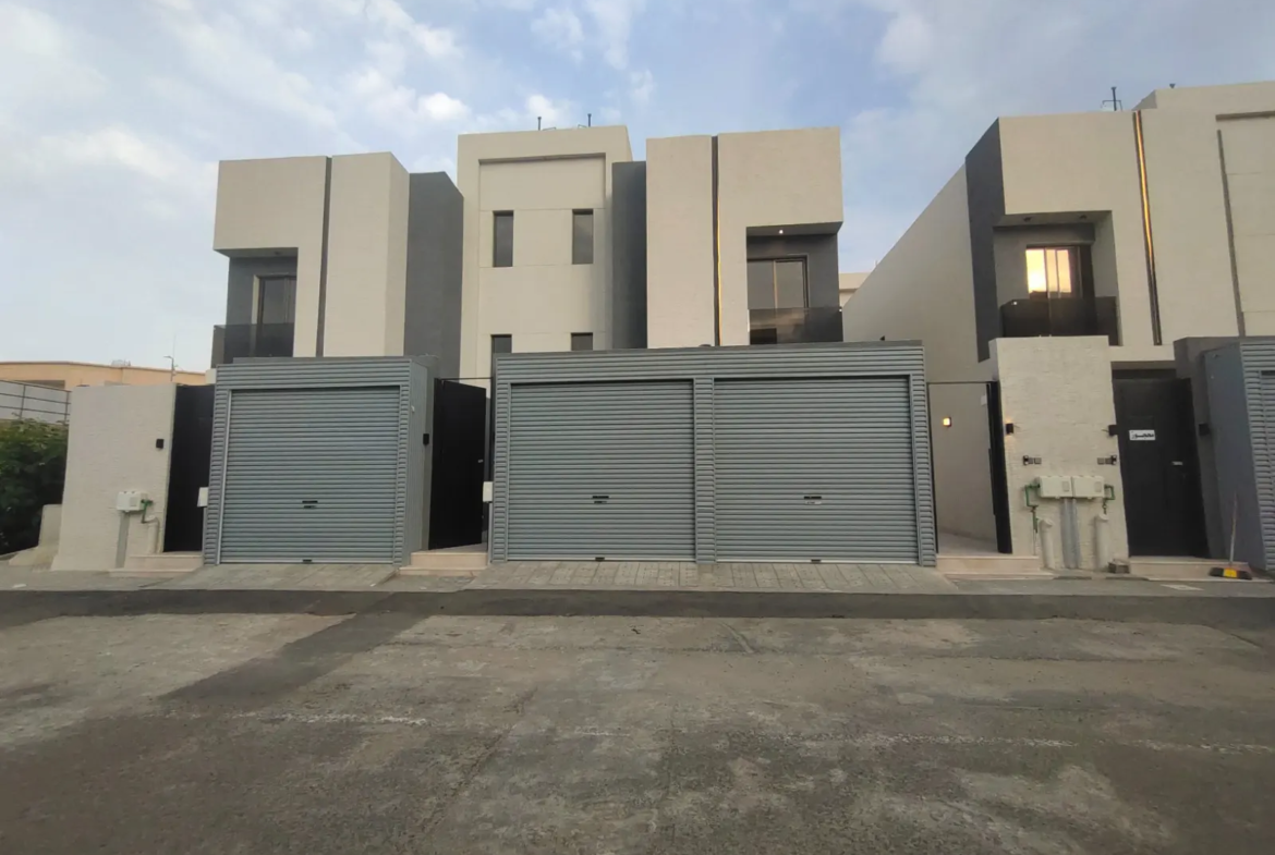 روف للبيع حي الوسام خميس مشيط