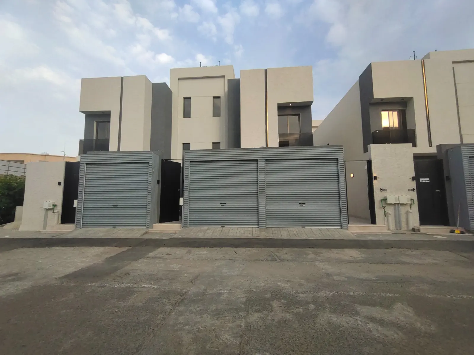 روف للبيع حي الوسام خميس مشيط