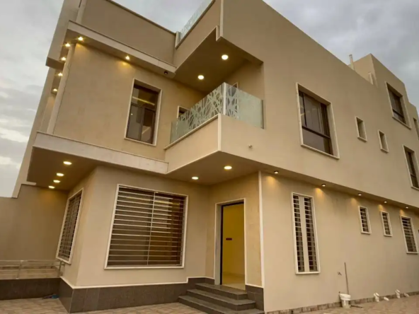 فيلا للبيع في حي التسامح خميس مشيط